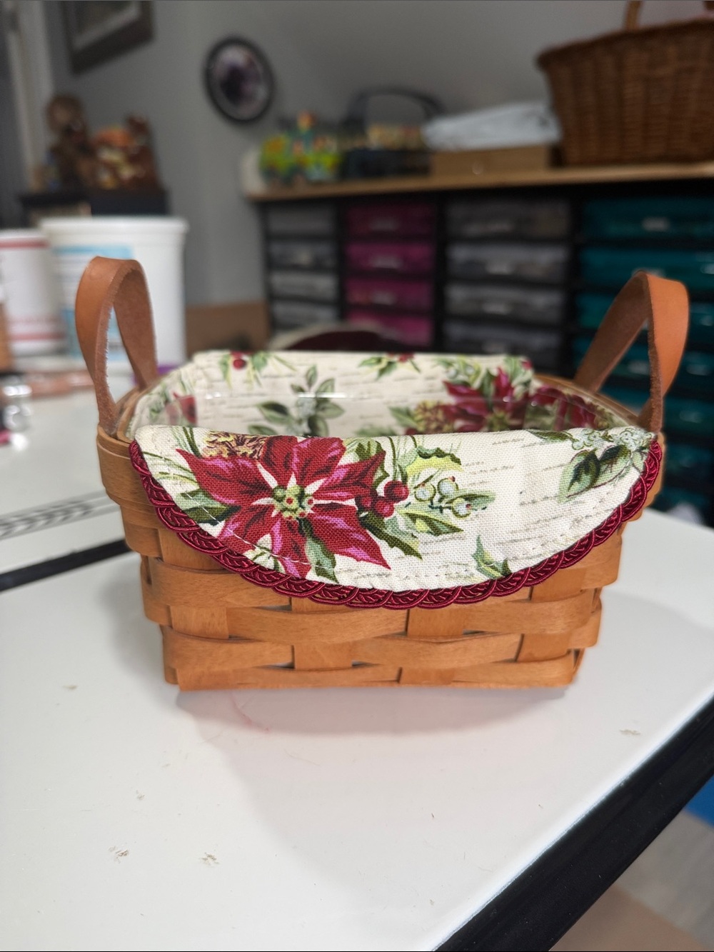 Longaberger 1994 Tea Basket with Poinsettia Liner and Protector